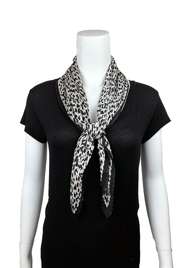 FennySun Women Fashion Pleated Design Leopard Print Square Scarf