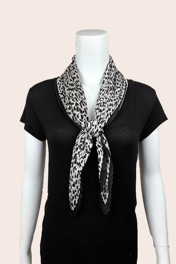 FennySun Women Fashion Pleated Design Leopard Print Square Scarf